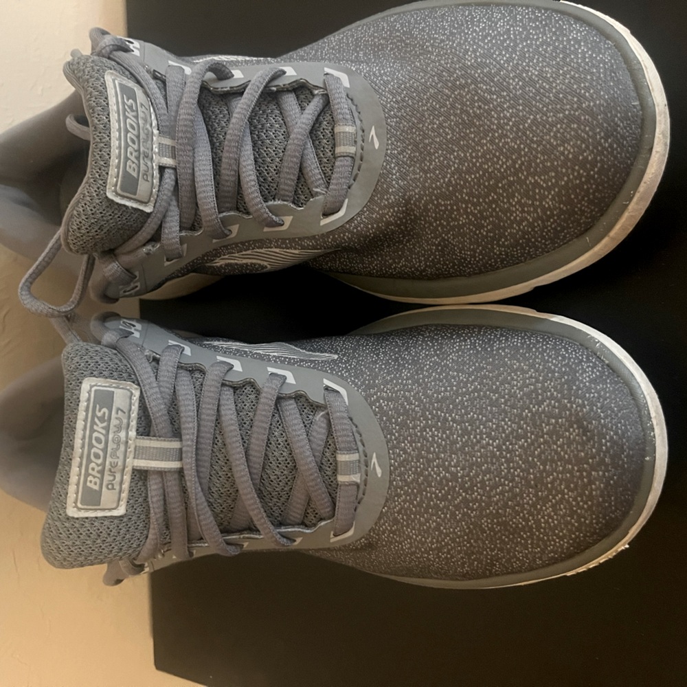 Brooks Sneakers